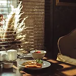 Eurostars Metropole Готель