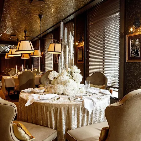 Eurostars Metropole Hotel 4*