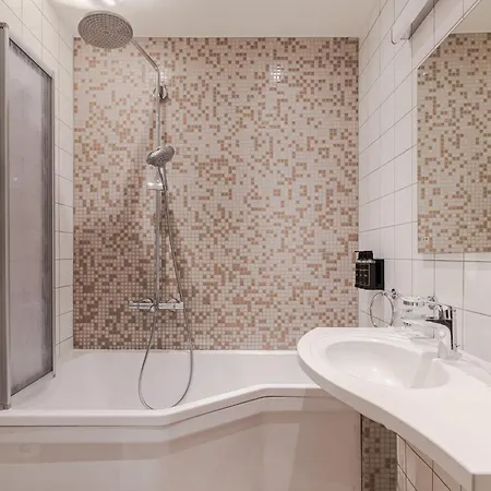 Hotel Eurostars Metropole 4*
