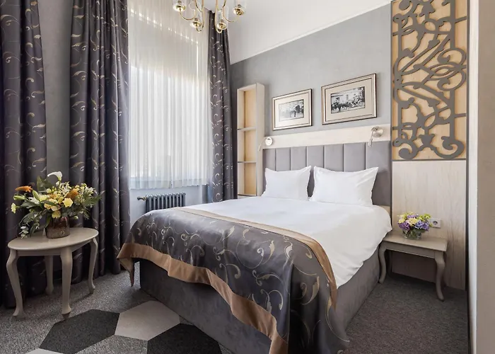 Eurostars Metropole Отель