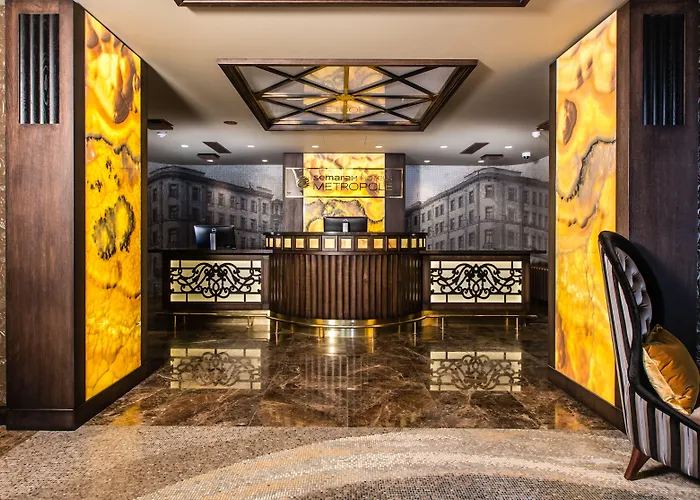 Eurostars Metropole Отель