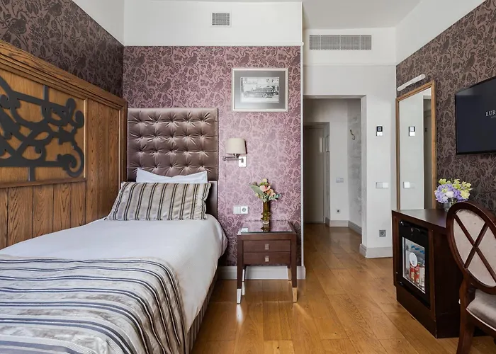 מלון Eurostars Metropole 4*